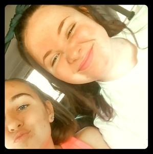 Meet your Posher, Leslie